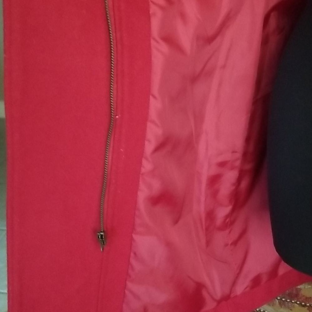 Coat - Picture 7 of 8